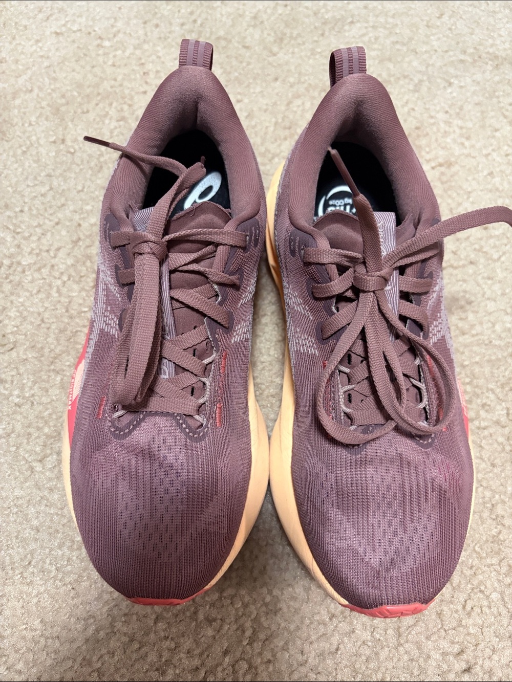 ASICS Novablast 5 - size 7, rubble red / fawn color